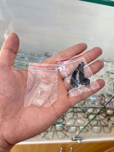 Có thêm gài tai màu trong suốt và đen mới về 😍