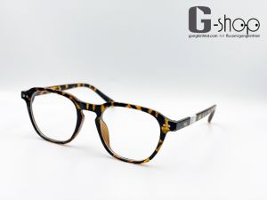 Gọng nhựa dáng vuông góc cạnh vừa cá tính nhưng vẫn mềm mại