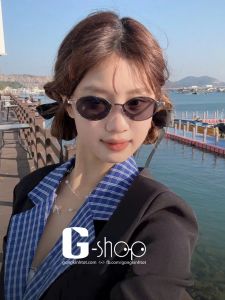 🕶 Titanium Oval – Tuyên ngôn thời trang từ chất liệu tối thượng!