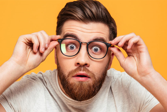 ĐEO KÍNH CẬN CÓ LÀM CHO MẮT LỒI RA KHÔNG❓